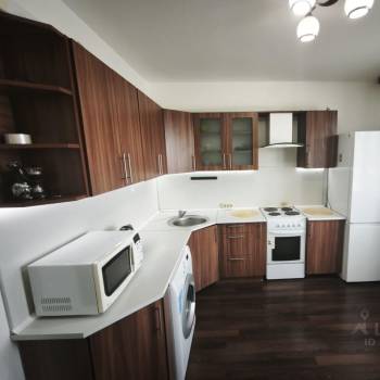 Продается 1-комнатная квартира, 37 м²
