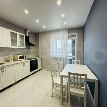 Сдается 1-комнатная квартира, 40 м²