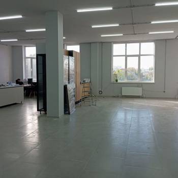 Сдается Нежилое помещение, 150 м²