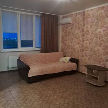 Сдается 1-комнатная квартира, 40 м²