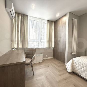 Продается Многокомнатная квартира, 81 м²