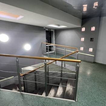Сдается Нежилое помещение, 185 м²