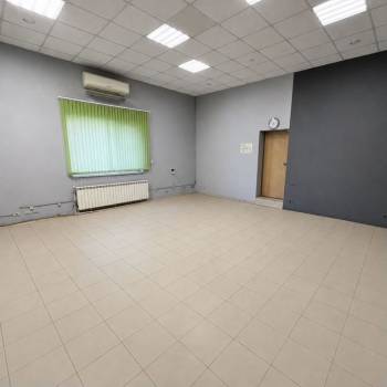 Сдается Нежилое помещение, 445 м²