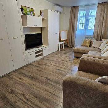 Сдается Многокомнатная квартира, 100 м²