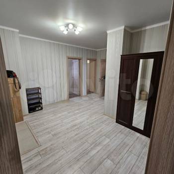 Сдается Многокомнатная квартира, 100 м²