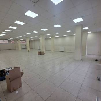 Сдается Нежилое помещение, 230 м²