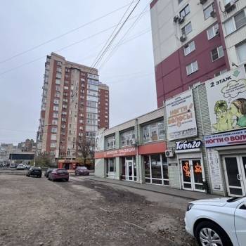 Продается Нежилое помещение, 304 м²