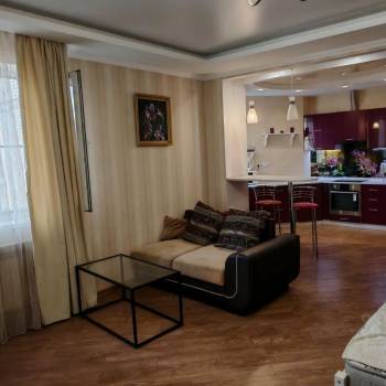 Сдается 1-комнатная квартира, 60 м²