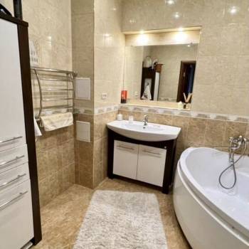 Сдается Многокомнатная квартира, 110 м²