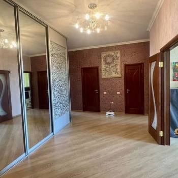 Сдается Многокомнатная квартира, 110 м²