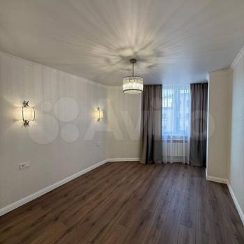 Продается Многокомнатная квартира, 101 м²