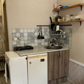 Продается 1-комнатная квартира, 12 м²