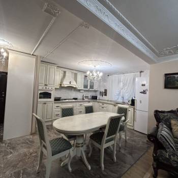 Продается Многокомнатная квартира, 96,6 м²