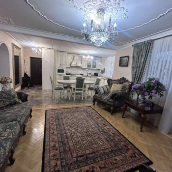Продается Многокомнатная квартира, 96,6 м²