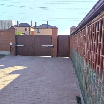 Продается Дом, 270 м²