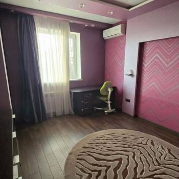 Сдается 2-х комнатная квартира, 75 м²