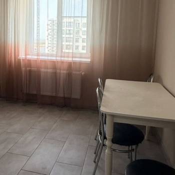 Продается 1-комнатная квартира, 35 м²