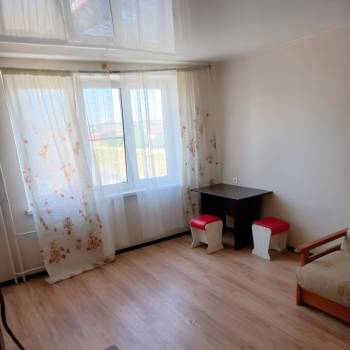 Сдается 1-комнатная квартира, 38 м²