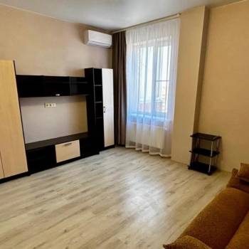 Сдается 1-комнатная квартира, 50 м²