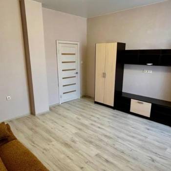 Сдается 1-комнатная квартира, 50 м²