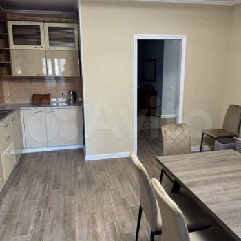Сдается 2-х комнатная квартира, 106 м²
