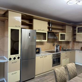 Сдается 2-х комнатная квартира, 106 м²