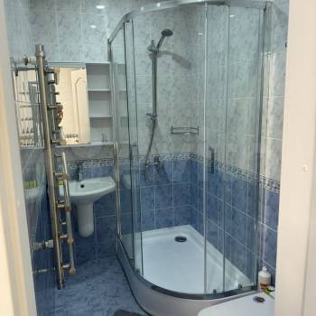 Сдается 2-х комнатная квартира, 106 м²