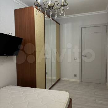 Сдается Многокомнатная квартира, 60 м²