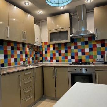 Сдается Многокомнатная квартира, 60 м²