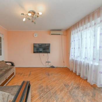Сдается Многокомнатная квартира, 60 м²