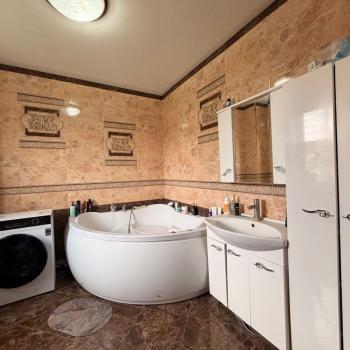 Продается Дом, 196 м²