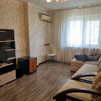 Сдается 1-комнатная квартира, 40 м²