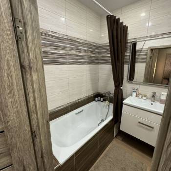 Продается 2-х комнатная квартира, 65 м²