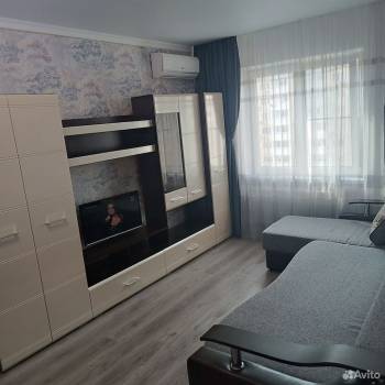 Сдается 1-комнатная квартира, 37,5 м²