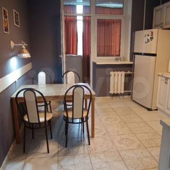 Продается 2-х комнатная квартира, 74,2 м²