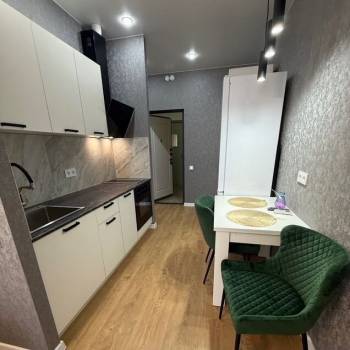 Продается 1-комнатная квартира, 32 м²