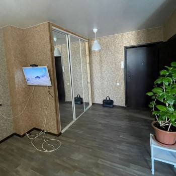 Сдается 1-комнатная квартира, 42 м²