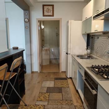 Продается 1-комнатная квартира, 48 м²
