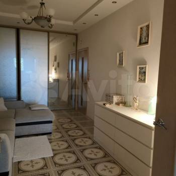 Продается 1-комнатная квартира, 48 м²