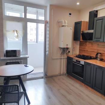 Сдается 1-комнатная квартира, 41 м²