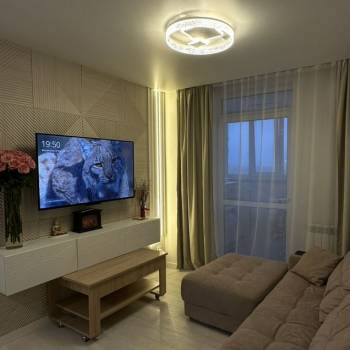 Сдается 1-комнатная квартира, 55 м²