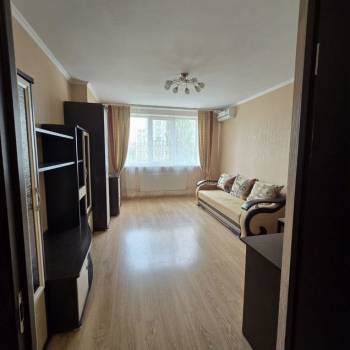 Сдается 1-комнатная квартира, 46 м²