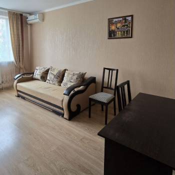Сдается 1-комнатная квартира, 46 м²