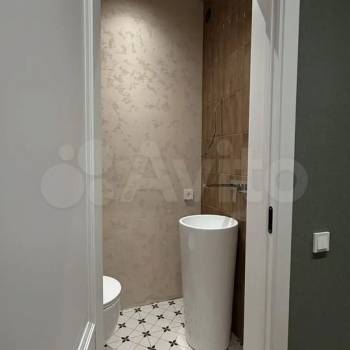 Продается Многокомнатная квартира, 80 м²