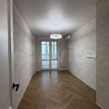 Продается Многокомнатная квартира, 80 м²