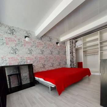 Продается 1-комнатная квартира, 37 м²