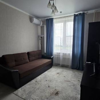 Сдается 1-комнатная квартира, 37 м²