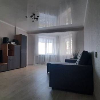 Сдается 1-комнатная квартира, 56 м²