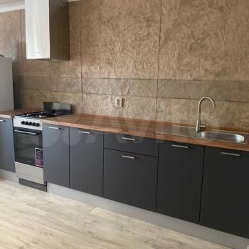 Сдается 1-комнатная квартира, 56 м²