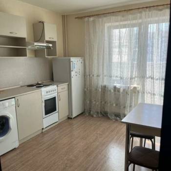 Сдается 1-комнатная квартира, 38 м²